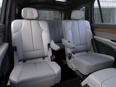New 2026 Cadillac Vistiq Luxury AWD/4WD image 17