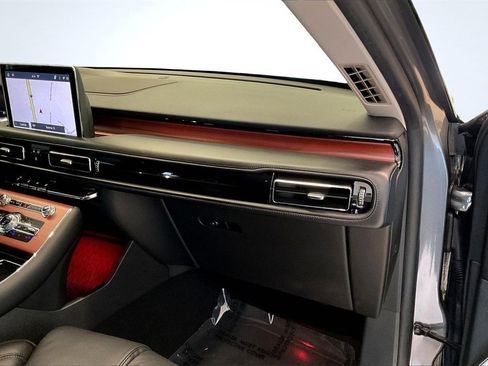 Used 2024 Lincoln Aviator Reserve w/ Equipment Group 201A image 17