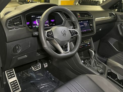 Used 2022 Volkswagen Tiguan SE R-Line AWD/4WD image 21