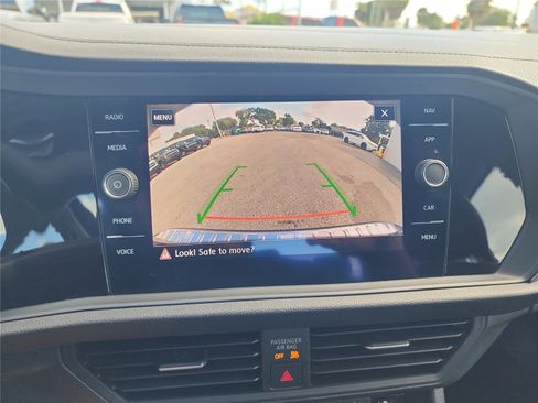 Used 2020 Volkswagen Jetta SEL Premium image 35