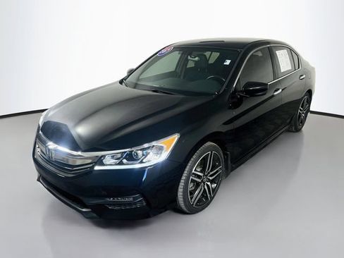 Used 2017 Honda Accord Sport image 4