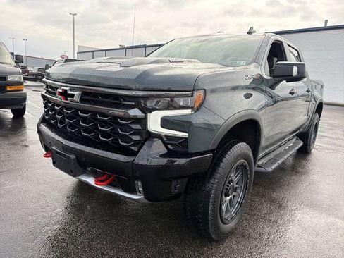 Used 2025 Chevrolet Silverado 1500 ZR2 w/ Technology Package AWD/4WD image 9
