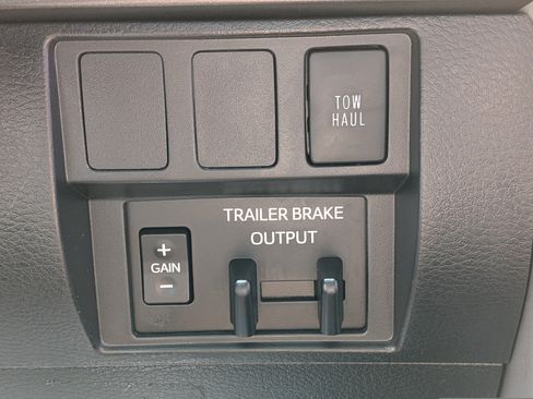 Used 2021 Toyota Tundra SR5 image 31