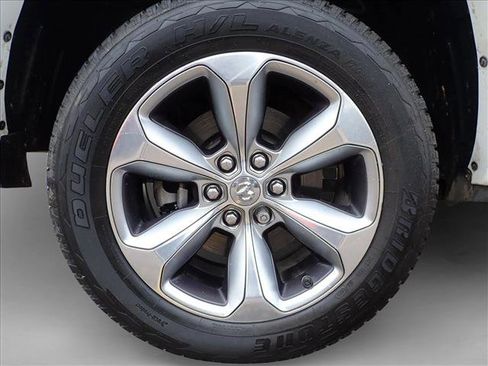 Used 2022 RAM 1500 Limited w/ Body Color Bumper Group AWD/4WD image 7
