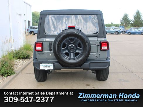 Used 2023 Jeep Wrangler Sport AWD/4WD image 5