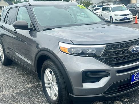 Used 2023 Ford Explorer 2WD image 3