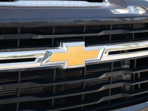 Used 2024 Chevrolet Silverado 3500 LT image 10