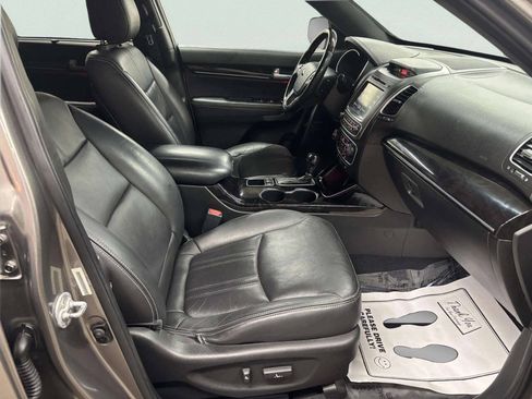 Used 2015 Kia Sorento SX FWD image 22