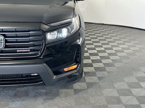 Used 2022 Honda Ridgeline Sport image 9