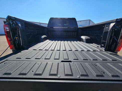 New 2026 GMC Sierra 2500 Denali w/ Denali Reserve Package image 4