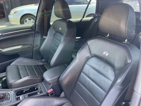Used 2015 Volkswagen Golf R R image 21