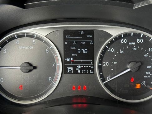 Used 2024 Nissan Versa S w/ Trunk Package FWD image 24