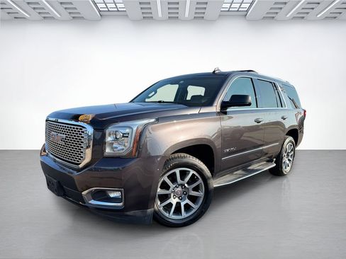 Used 2017 GMC Yukon Denali AWD/4WD image 10