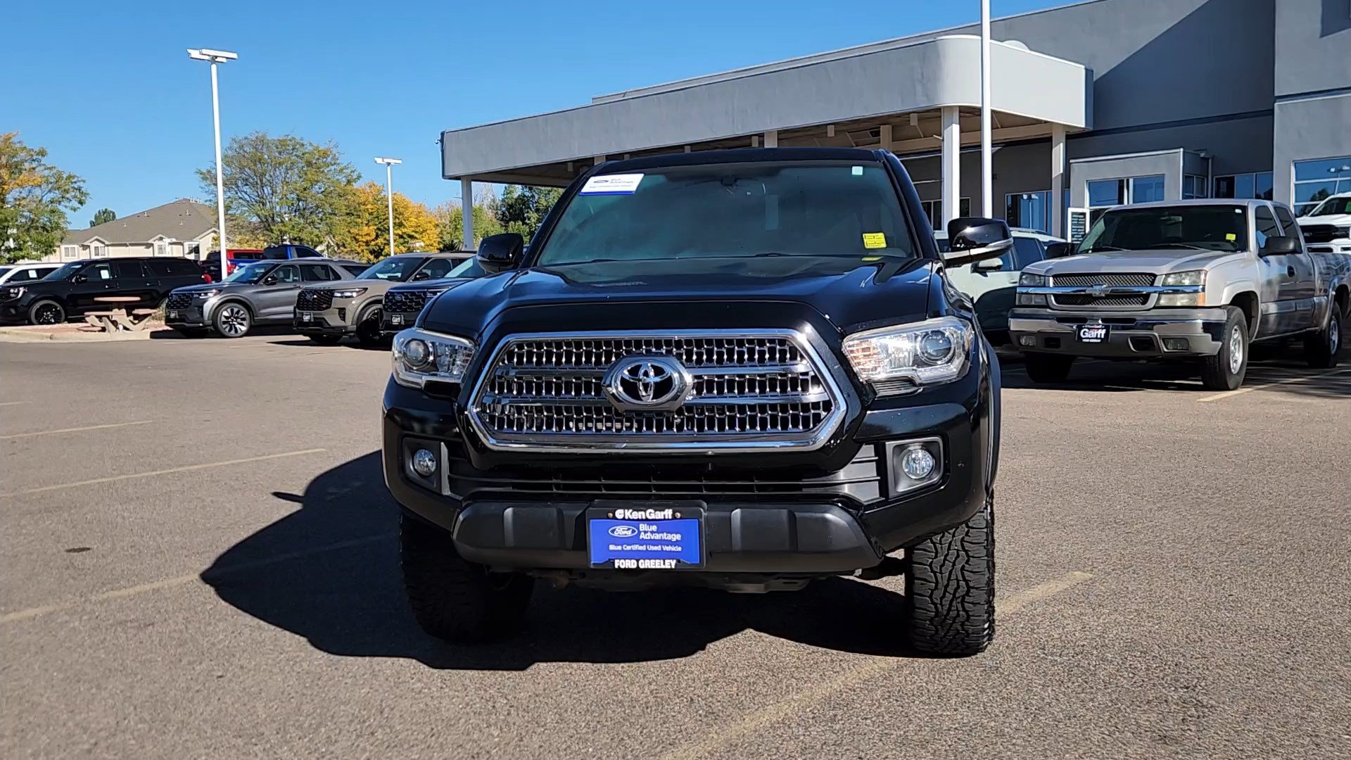 Used 2016 Toyota Tacoma TRD Off-Road w/ Towing Package AWD/4WD image 5