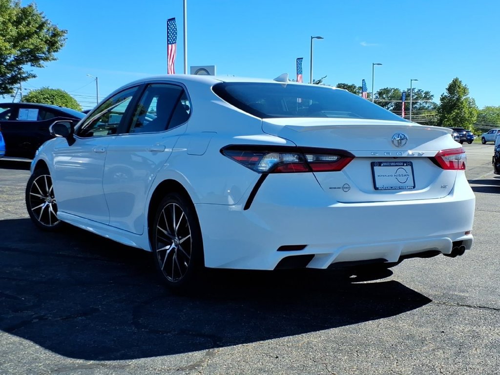 Used 2023 Toyota Camry SE FWD image 5