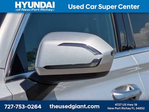 Used 2025 Hyundai Palisade SE image 11