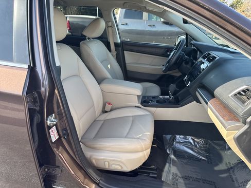Used 2019 Subaru Outback 2.5i Limited w/ Popular Package #2 image 15