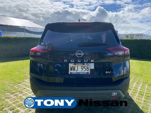 Used 2023 Nissan Rogue SV w/ SV Premium B Package FWD image 6