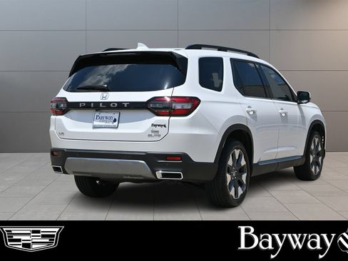 Used 2026 Honda Pilot Elite image 6