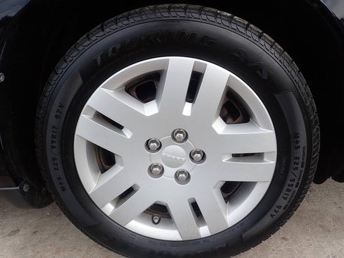 Used 2013 Dodge Avenger SE FWD image 31