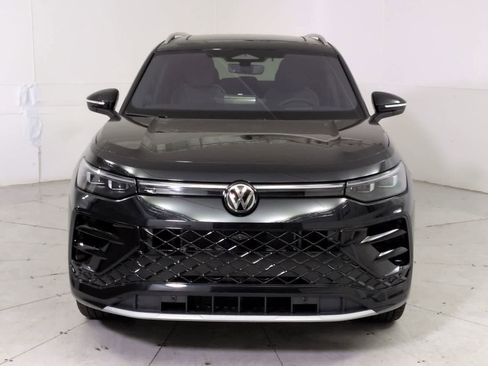 New 2026 Volkswagen Tiguan SEL R-Line image 9