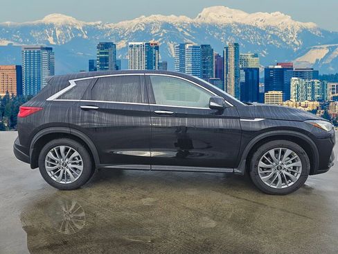 New 2025 INFINITI QX50 Pure image 8