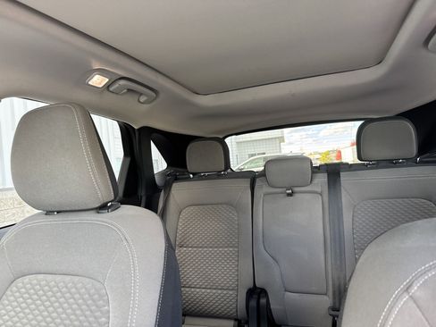 Used 2021 Ford Escape SE w/ SE Sport Appearance Package image 41