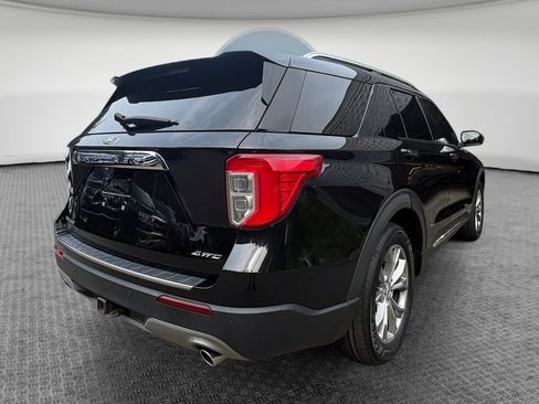 Used 2021 Ford Explorer Limited w/ Equipment Group 301A AWD/4WD image 3