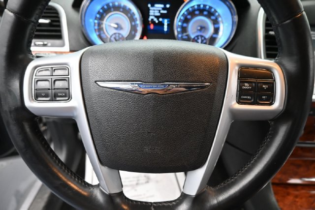 Used 2014 Chrysler 300 AWD image 13