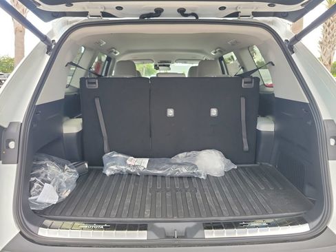 New 2026 Toyota Grand Highlander FWD image 29