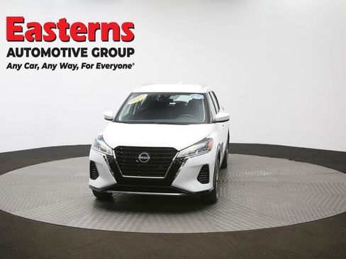 Used 2023 Nissan Kicks SV image 52