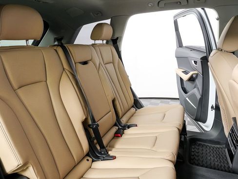 New 2025 Audi Q7 3.0T Premium Plus image 23