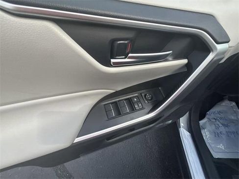 Used 2025 Toyota RAV4 XLE w/ Convenience Package image 14