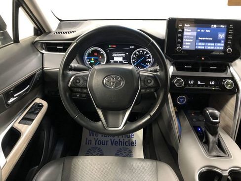 Used 2021 Toyota Venza XLE w/ Softex Package AWD/4WD image 16