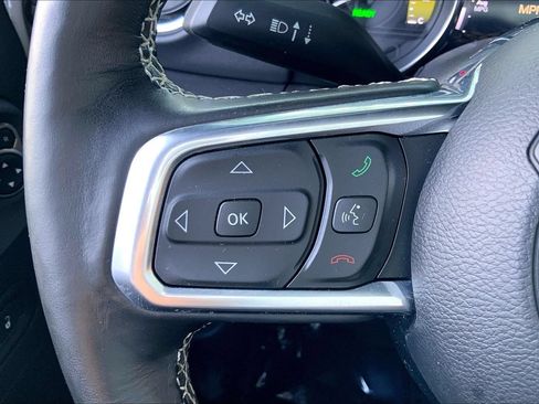 Used 2022 Jeep Wrangler Unlimited Sahara w/ Cold Weather Group AWD/4WD image 20