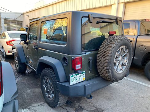 Used 2015 Jeep Wrangler Rubicon w/ Power Convenience Group image 2