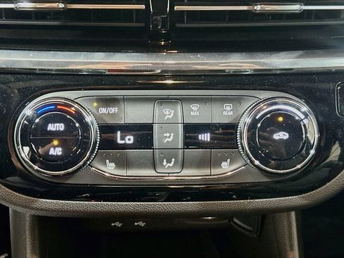 Used 2026 Buick Envista Sport Touring w/ Convenience I Package FWD image 13