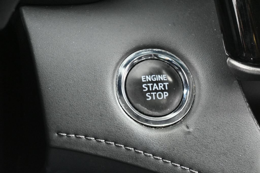 Used 2022 Toyota Highlander XLE AWD/4WD image 30