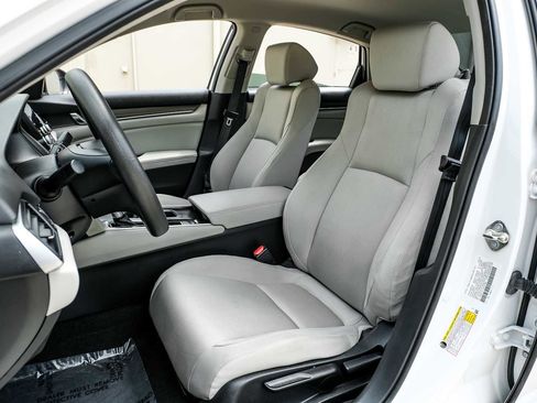 Used 2018 Honda Accord LX image 30
