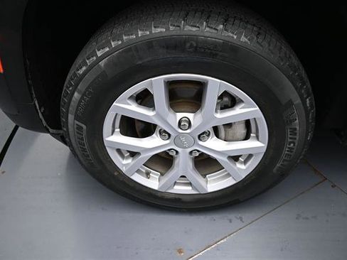 Used 2022 Jeep Grand Cherokee Limited AWD/4WD image 22