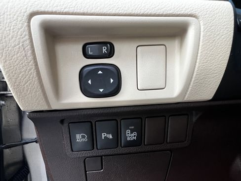 Used 2017 Lexus ES 350 w/ Premium Package image 15