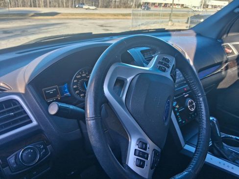 Used 2014 Ford Explorer Limited w/ Equipment Group 301A image 6