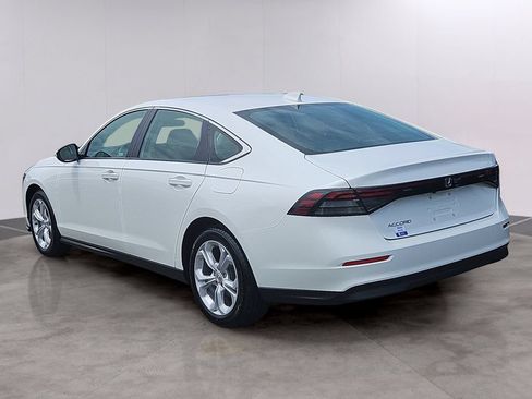 Certified 2025 Honda Accord LX image 6