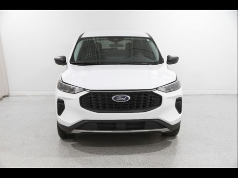 Used 2023 Ford Escape Active w/ Tech Pack #1 AWD/4WD image 2
