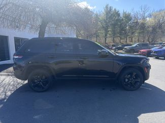 Used 2023 Jeep Grand Cherokee Altitude video 2