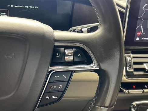 Used 2018 Lincoln Navigator Reserve w/ Technology Package AWD/4WD image 21
