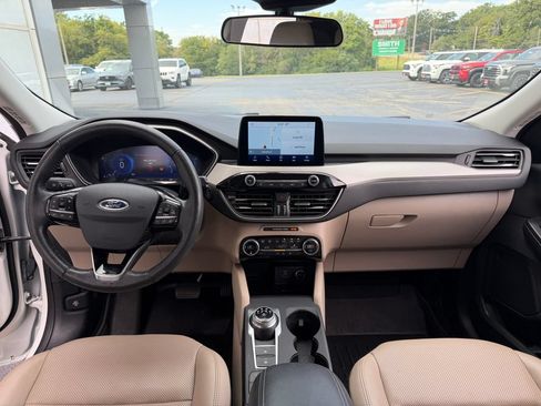 Used 2021 Ford Escape SEL w/ Technology Package FWD image 12