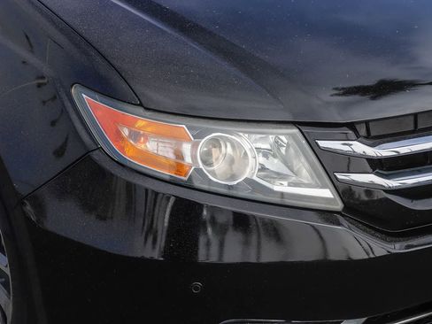 Used 2016 Honda Odyssey Touring image 3