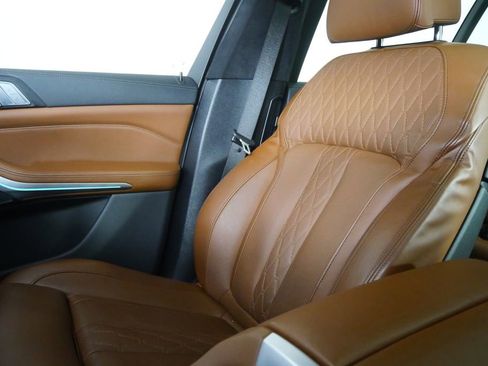 Used 2022 BMW X7 xDrive40i w/ M Sport Package image 34