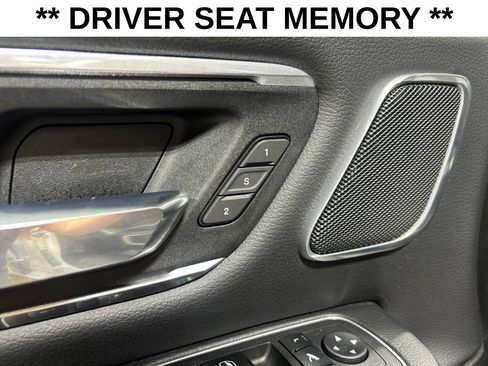 Used 2023 RAM 1500 Laramie AWD/4WD image 10